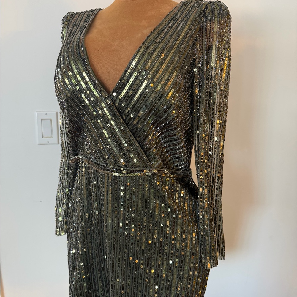 Mac Duggal Sequin & Mesh Metallic Mini Dress 14 L XL Deep V Plunge Long Sleeve - Picture 4 of 13